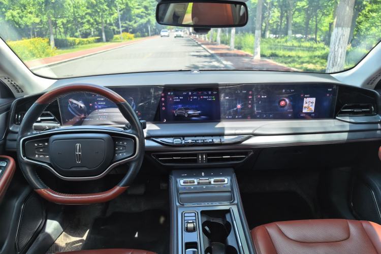 Used Lincoln Z 2022 Facelift iEnjoy Deluxe Edition Interior 3
