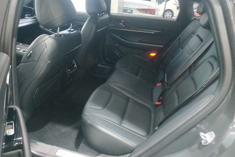 Used Lincoln Z 2022 Facelift iCool Luxury Edition Interior 4