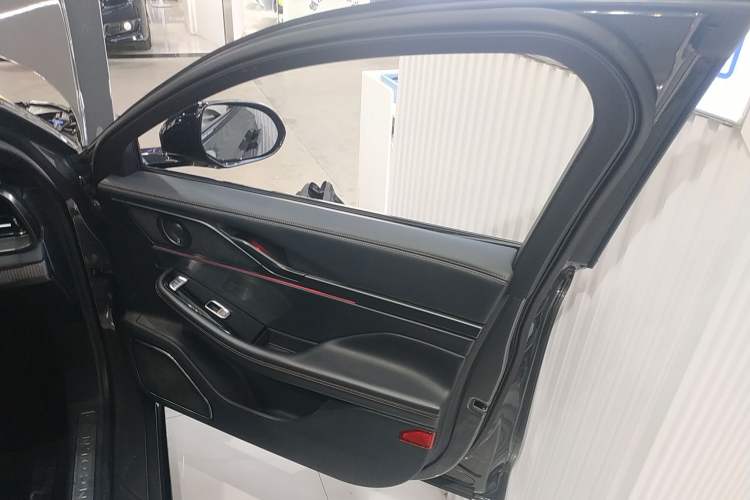 Used Lincoln Z 2022 Facelift iCool Luxury Edition Interior 5