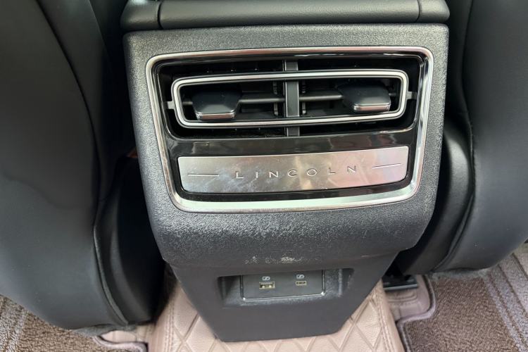 Used Lincoln Z 2022 iXiang Deluxe Edition Interior 9