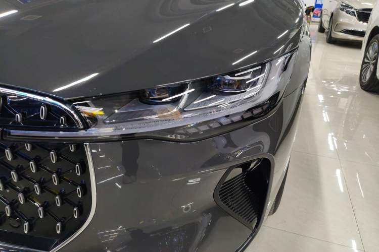 Used Lincoln Z 2022 iXiang Deluxe Edition Left Front Headlight