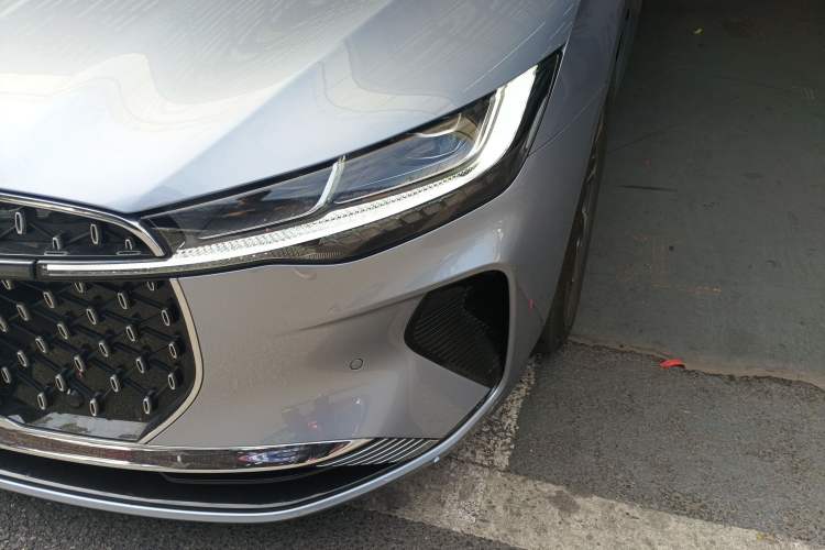 Used Lincoln Z 2022 iXiang Luxury Edition Left Front Headlight