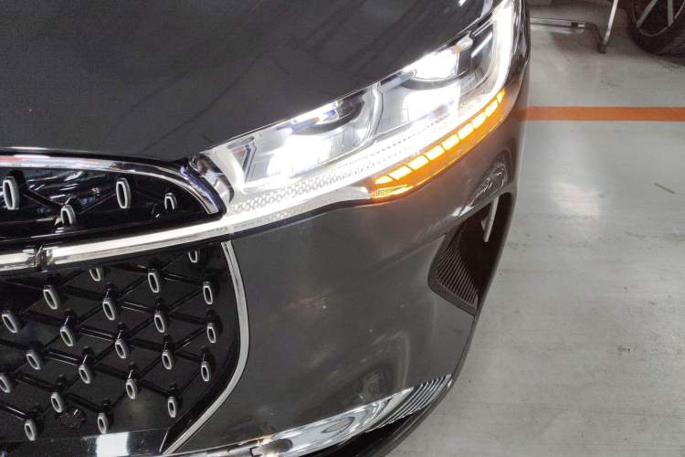 Used Lincoln Z 2022 iXiang Zunyi Edition Left Front Headlight