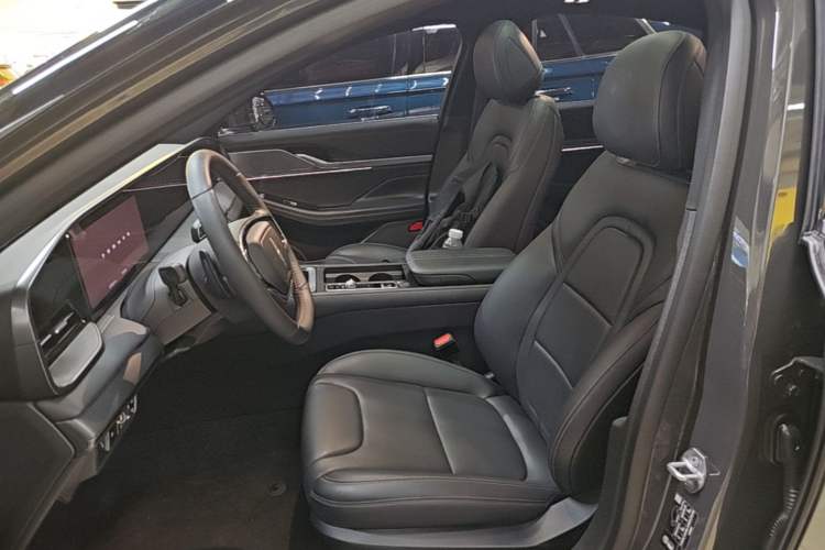 Used Lincoln Z 2022 iKoo Luxury Edition Left Front Seat