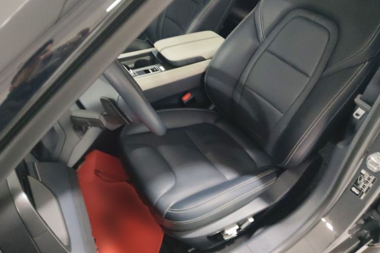 Used Lincoln Z 2022 iKoo Deluxe Edition Left Front Seat