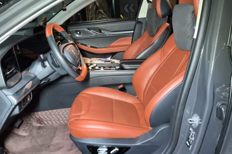 Used Lincoln Z 2022 iXiang Zunyi Edition Left Front Seat