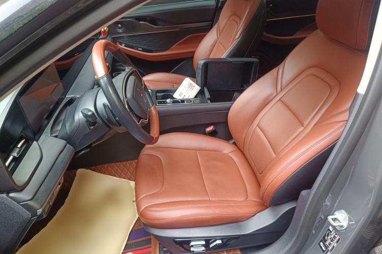 Used Lincoln Z 2022 iEnjoy Luxury Edition Left Front Seat
