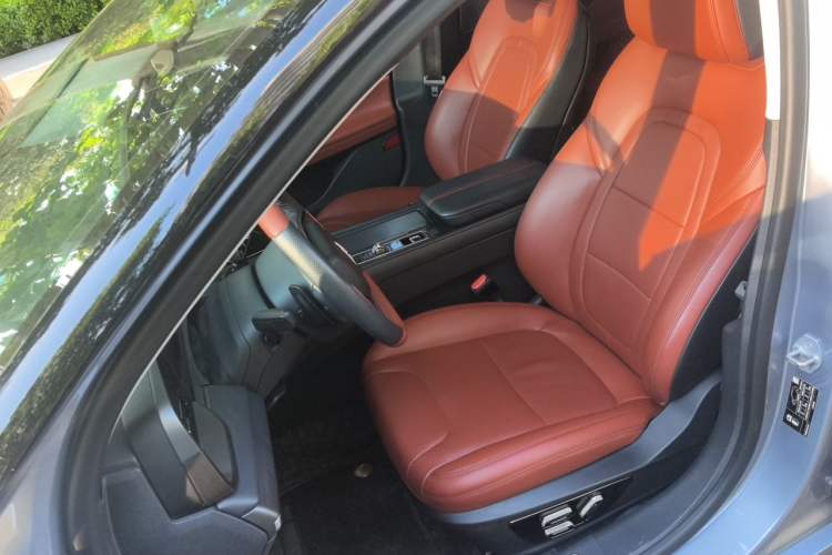 Used Lincoln Z 2022 iXiang Luxury Edition Left Front Seat
