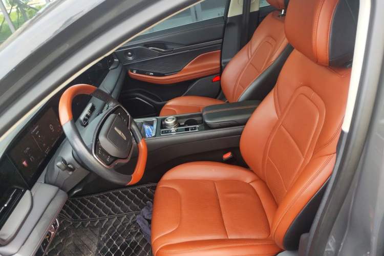 Used Lincoln Z 2022 iEnjoy Luxury Edition Left Front Seat