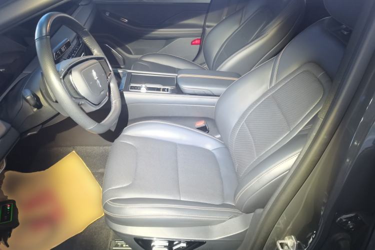 Used Lincoln Z 2022 iKoo Deluxe Edition Left Front Seat