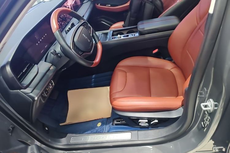 Used Lincoln Z 2022 iXiang Luxury Edition Left Front Seat