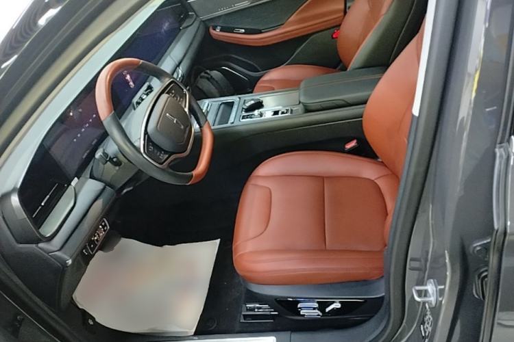 Used Lincoln Z 2022 iXiang Luxury Edition Left Front Seat