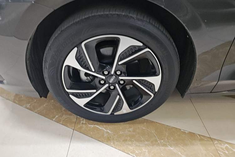 Used Lincoln Z 2022 iKoo Luxury Edition Left Front Wheel Hub