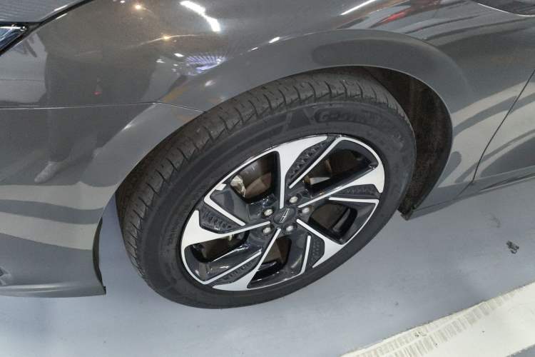 Used Lincoln Z 2022 iKoo Luxury Edition Left Front Wheel Hub