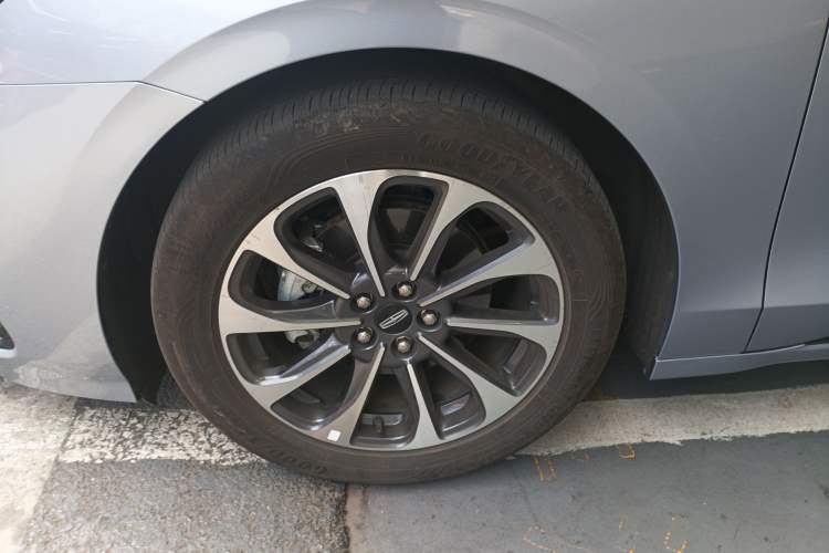 Used Lincoln Z 2022 iXiang Luxury Edition Left Front Wheel Hub