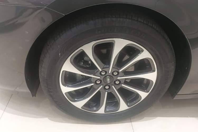 Used Lincoln Z 2022 iXiang Luxury Edition Left Front Wheel Hub