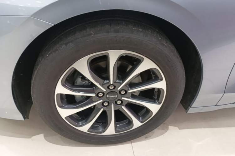 Used Lincoln Z 2022 iXiang Luxury Edition Left Front Wheel Hub