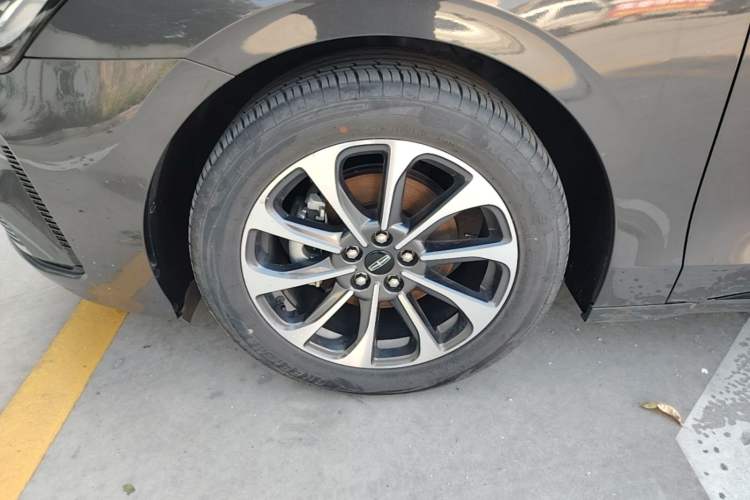 Used Lincoln Z 2022 Facelift iEnjoy Deluxe Edition Left Front Wheel Hub
