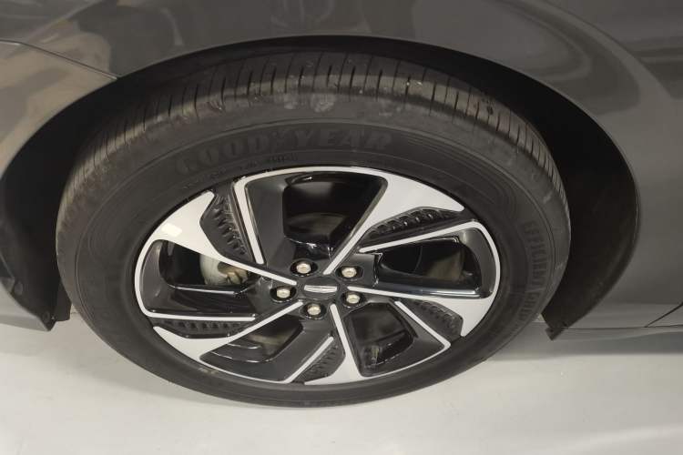 Used Lincoln Z 2022 iKoo Deluxe Edition Left Front Wheel Hub