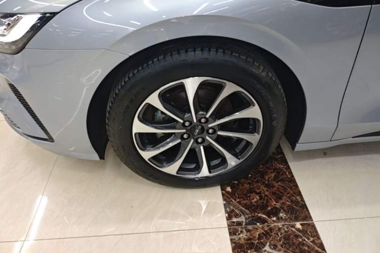 Used Lincoln Z 2022 iXiang Luxury Edition Left Front Wheel Hub