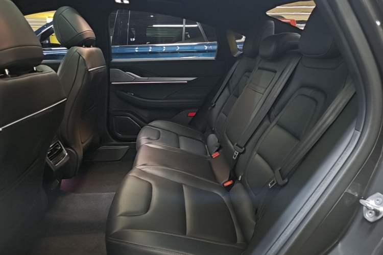 Used Lincoln Z 2022 iKoo Luxury Edition Left Rear Seat