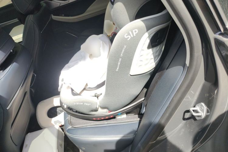 Used Lincoln Z 2022 iKoo Luxury Edition Left Rear Seat