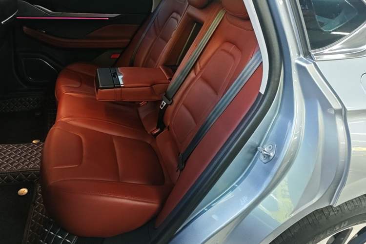 Used Lincoln Z 2022 iXiang Luxury Edition Left Rear Seat