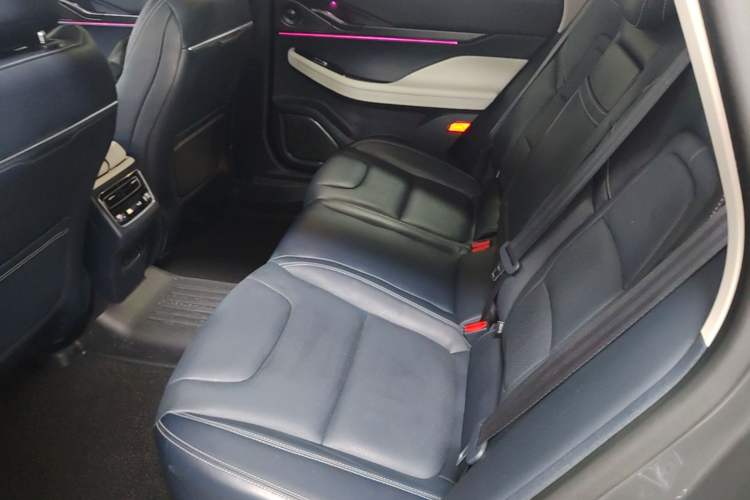 Used Lincoln Z 2022 Facelift iCool Luxury Edition Left Rear Seat
