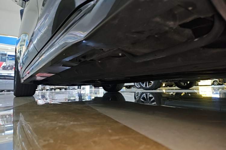 Used Lincoln Z 2022 iKoo Luxury Edition Left Side Sill