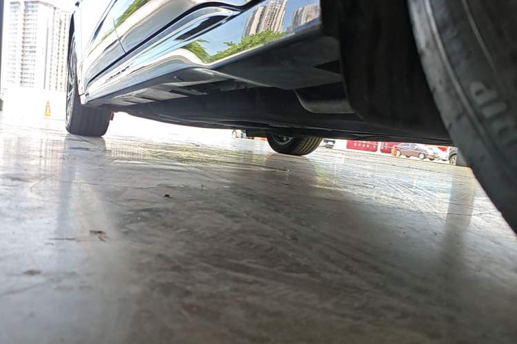 Used Lincoln Z 2022 iEnjoy Luxury Edition Left Side Sill