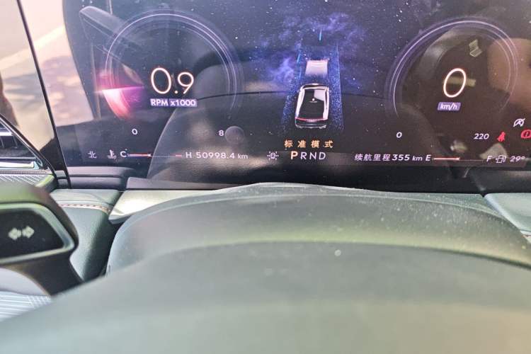 Used Lincoln Z 2022 Facelift iEnjoy Deluxe Edition Odometer Close Up