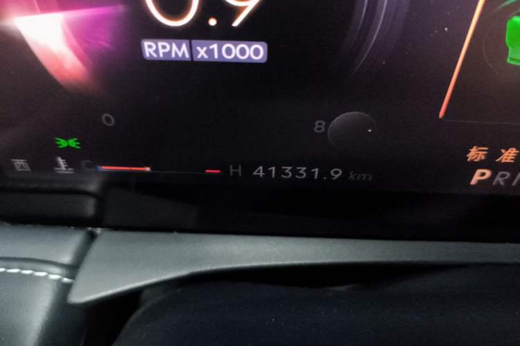 Used Lincoln Z 2022 iCool Luxury Edition Odometer Close Up