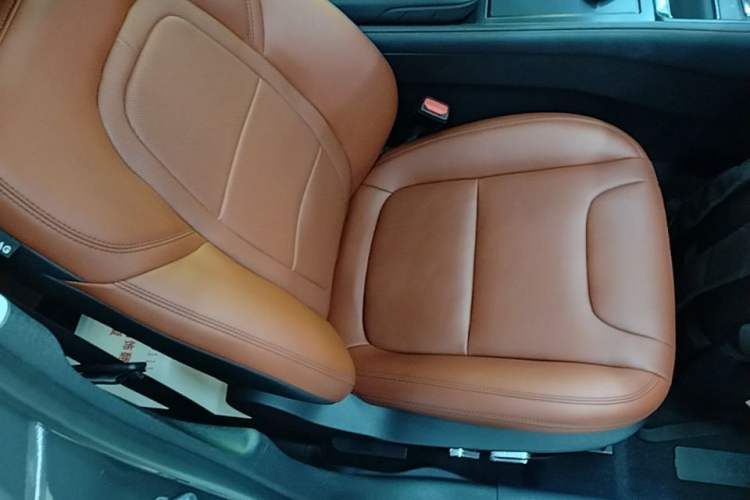 Used Lincoln Z 2022 iXiang Luxury Edition Right Front Seat