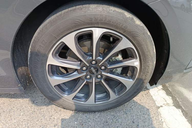Used Lincoln Z 2022 iXiang Luxury Edition Right Front Wheel Hub