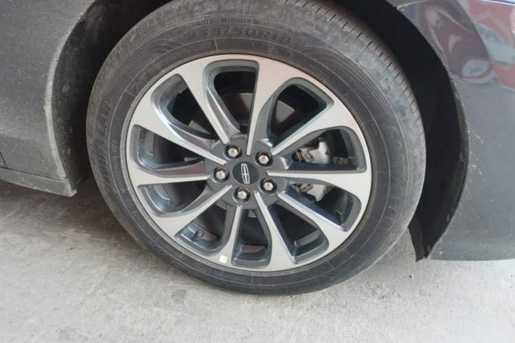 Used Lincoln Z 2022 iXiang Luxury Edition Right Front Wheel Hub