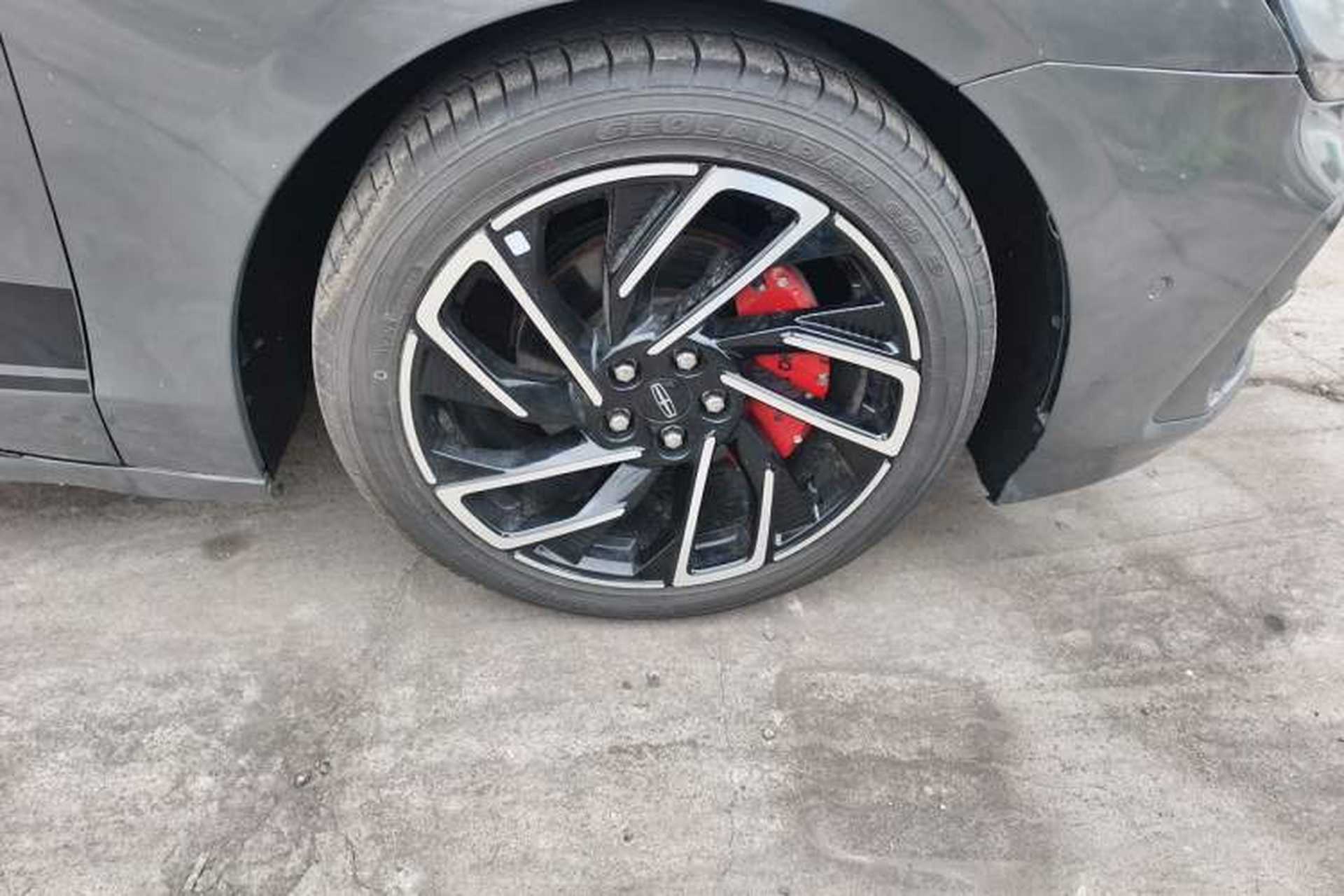 Used Lincoln Z 2022 iKoo Luxury Edition Right Front Wheel Hub