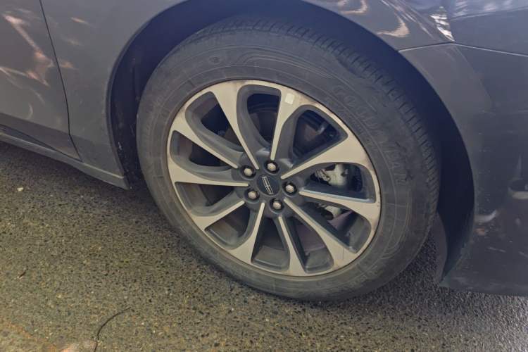 Used Lincoln Z 2022 Facelift iEnjoy Deluxe Edition Right Front Wheel Hub