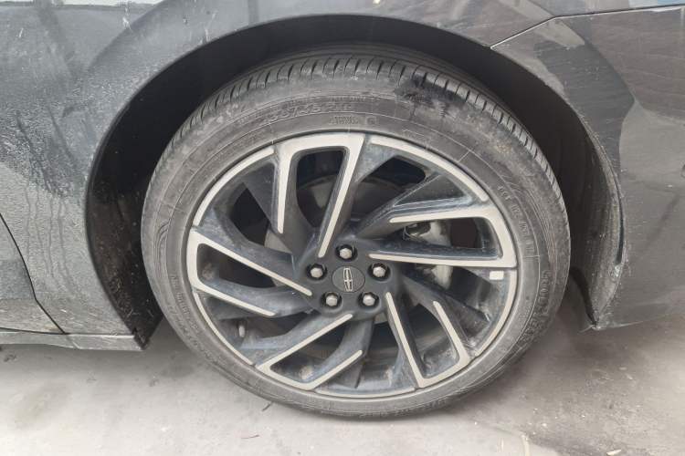 Used Lincoln Z 2022 iKoo Luxury Edition Right Front Wheel Hub