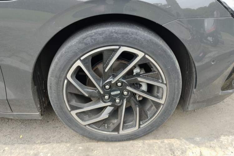 Used Lincoln Z 2022 iKoo Luxury Edition Right Front Wheel Hub