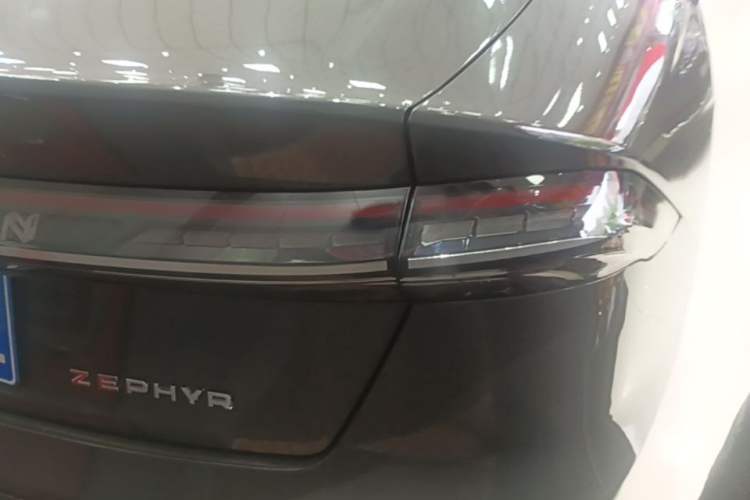 Used Lincoln Z 2022 iXiang Luxury Edition Right Rear Taillight
