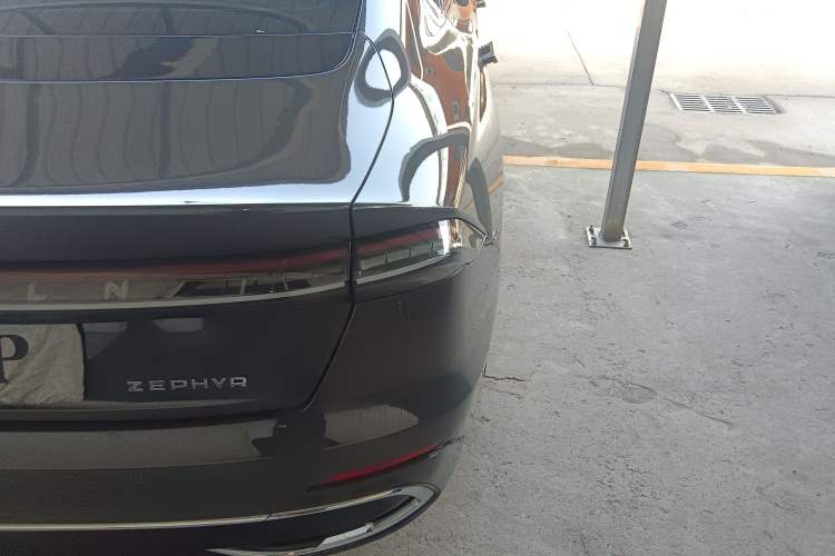 Used Lincoln Z 2022 iEnjoy Luxury Edition Right Rear Taillight
