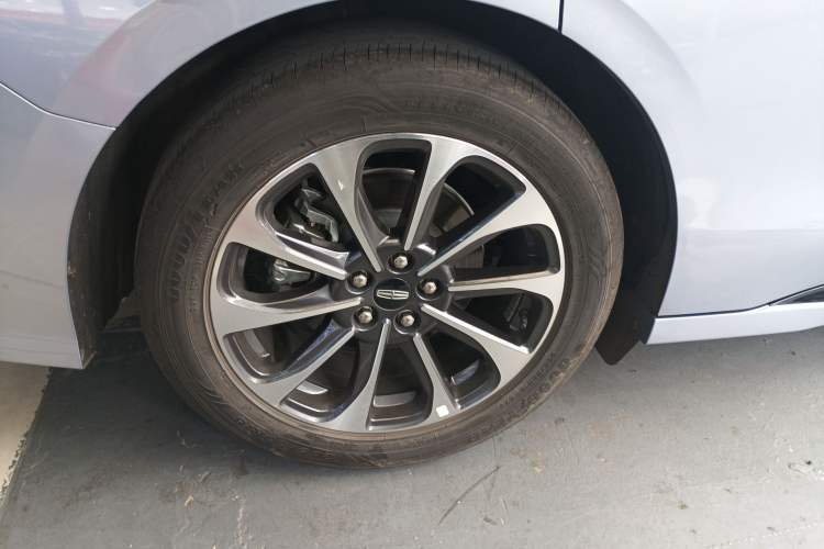 Used Lincoln Z 2022 iXiang Luxury Edition Right Rear Wheel Hub