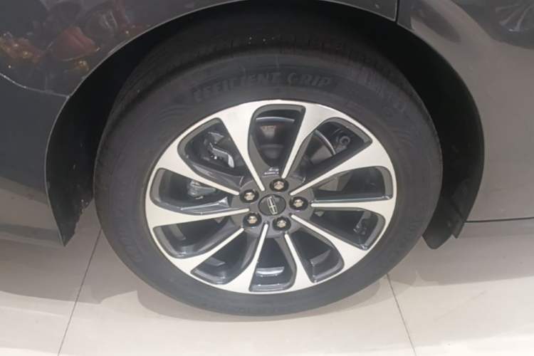Used Lincoln Z 2022 iXiang Luxury Edition Right Rear Wheel Hub