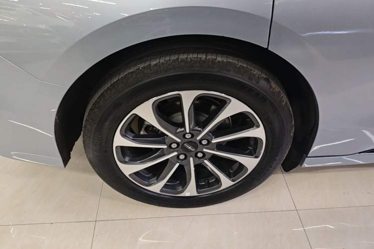 Used Lincoln Z 2022 iXiang Luxury Edition Right Rear Wheel Hub