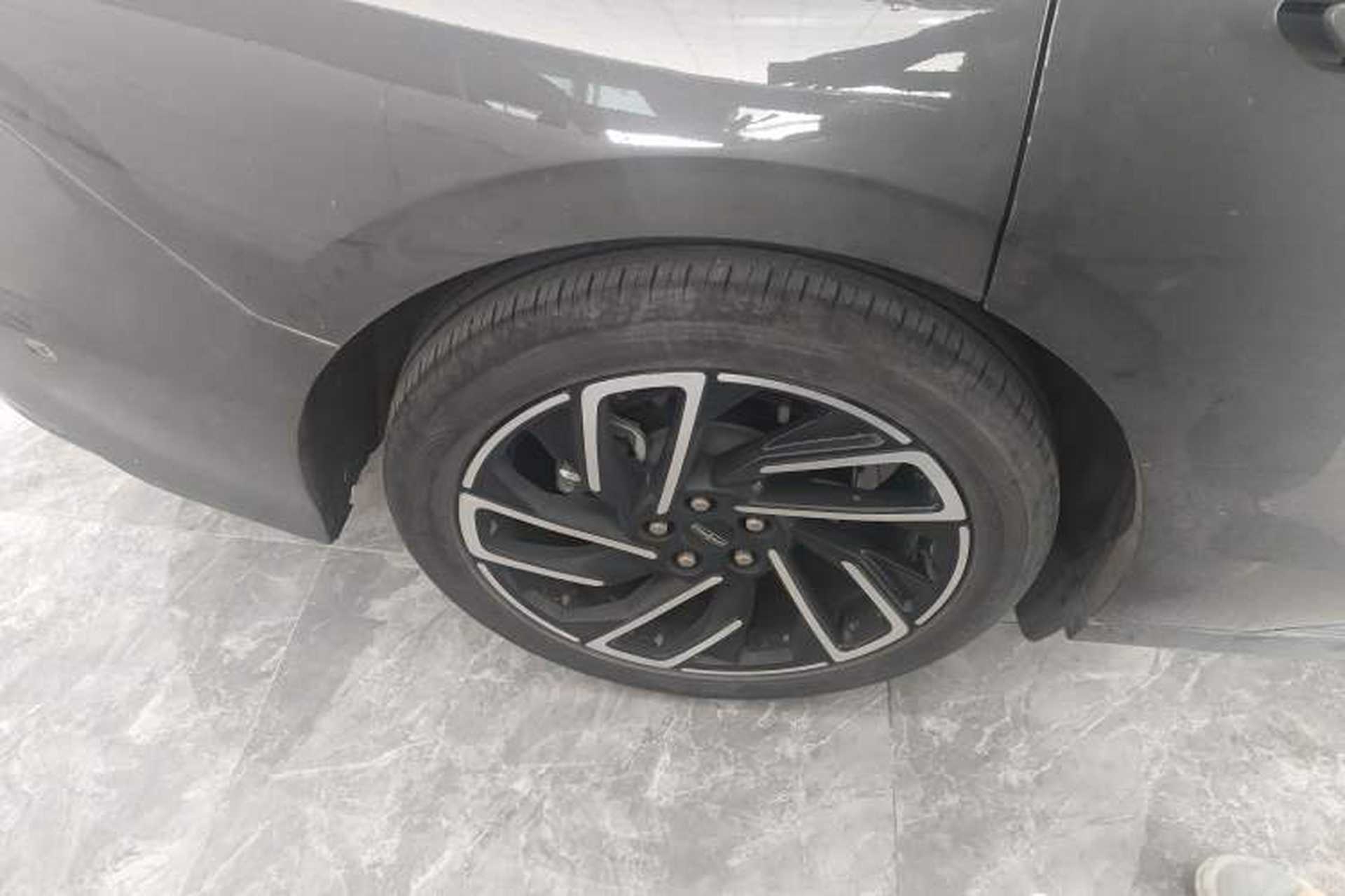 Used Lincoln Z 2022 Facelift iCool Luxury Edition Right Rear Wheel Hub