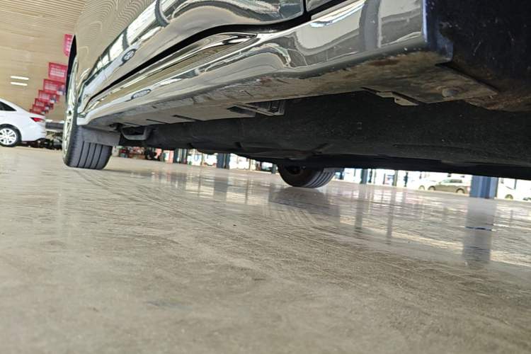 Used Lincoln Z 2022 iEnjoy Luxury Edition Right Side Sill