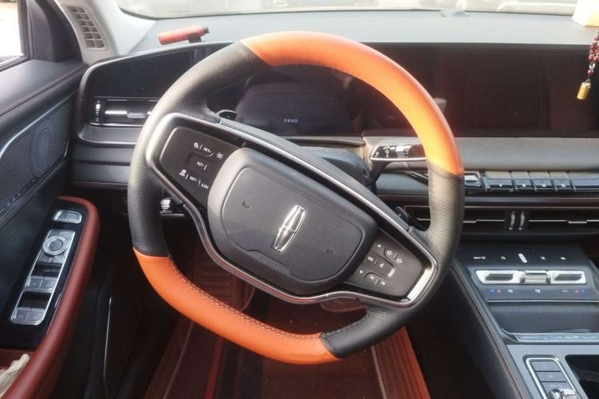 Used Lincoln Z 2022 iXiang Deluxe Edition Steering Wheel