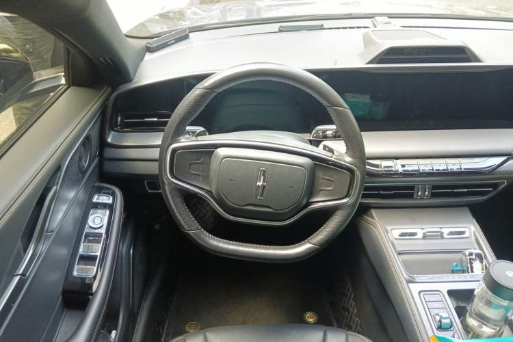 Used Lincoln Z 2022 iCool Luxury Edition Steering Wheel