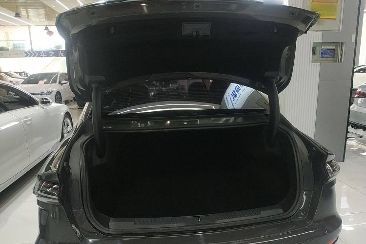 Used Lincoln Z 2022 Facelift iCool Luxury Edition Trunk