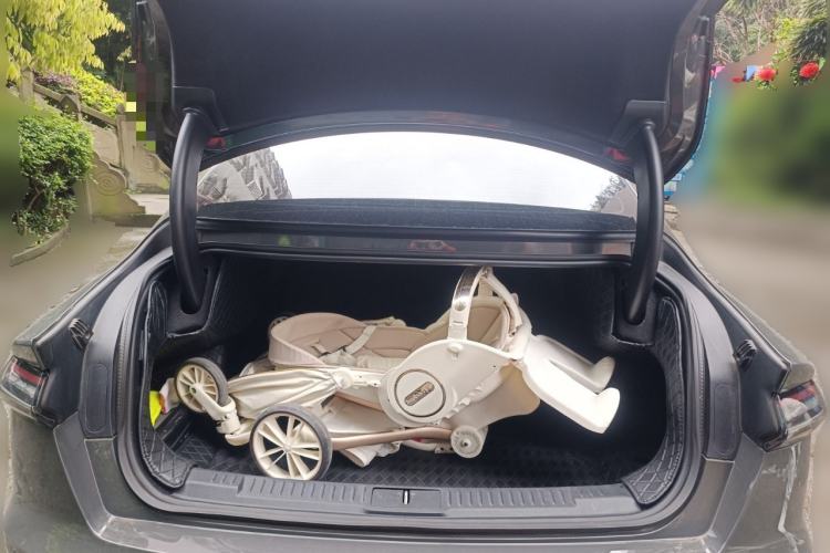 Used Lincoln Z 2022 iEnjoy Luxury Edition Trunk